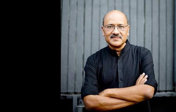 शेखर गुप्ता ने उठाया मेडिकल शिक्षा का महत्वपूर्ण प्रश्न...