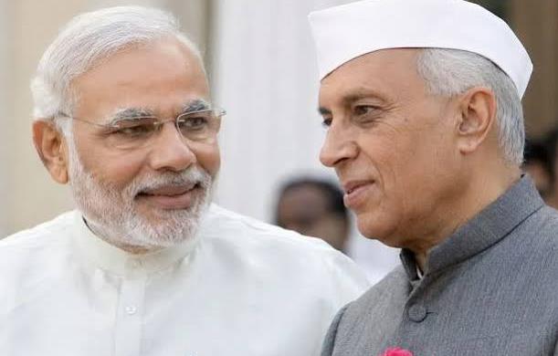 मोदी सरकार की नेहरू परिवार के प्रति नीति पर उठते सवाल